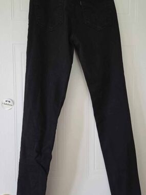 Levi's Women Skinny Jeans in Black